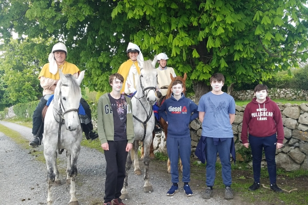 Preparing for the re-enactment of the Battle of Dysert O’Dea - 12 May 2018 (Photo supplied by Teri and Abraham Barton)